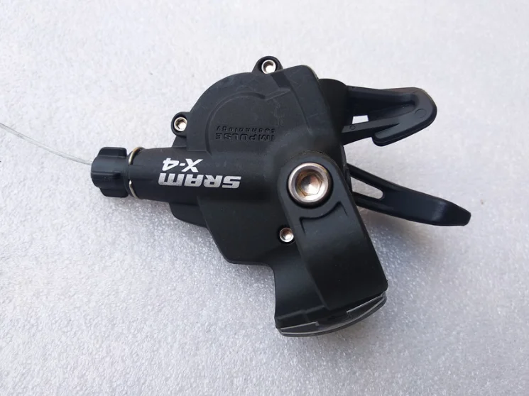 SRAM 2-lever trigger shifting performance X4 TRIGGER SHIFTERS 3X8 1:1® Actuation trigger shifting