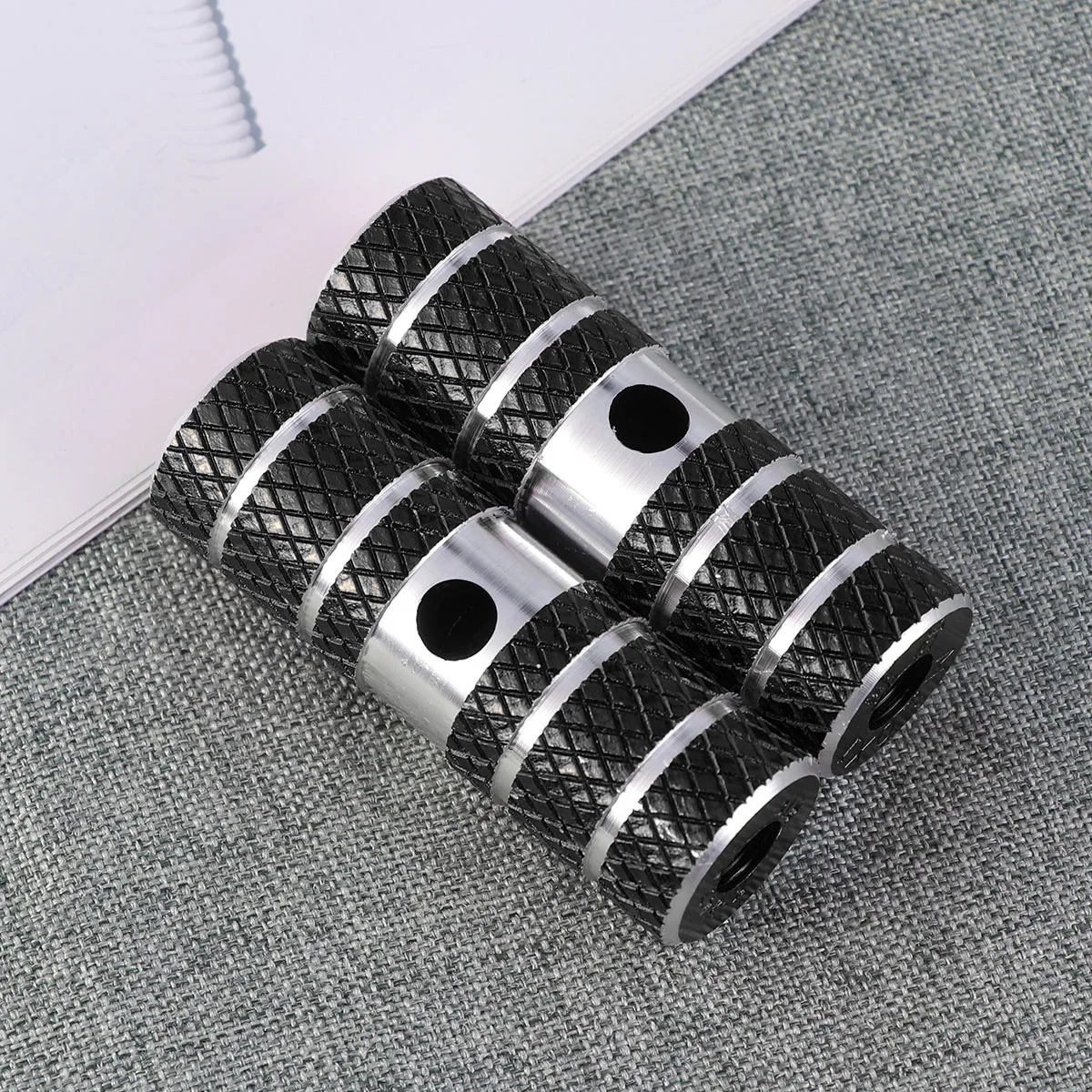 

Aluminum Alloy Bike Cylinder Seat Axle Stunt Pegs 95mm 10mm Quick Release Easy Install Golden Peg Stunt Bike Peg