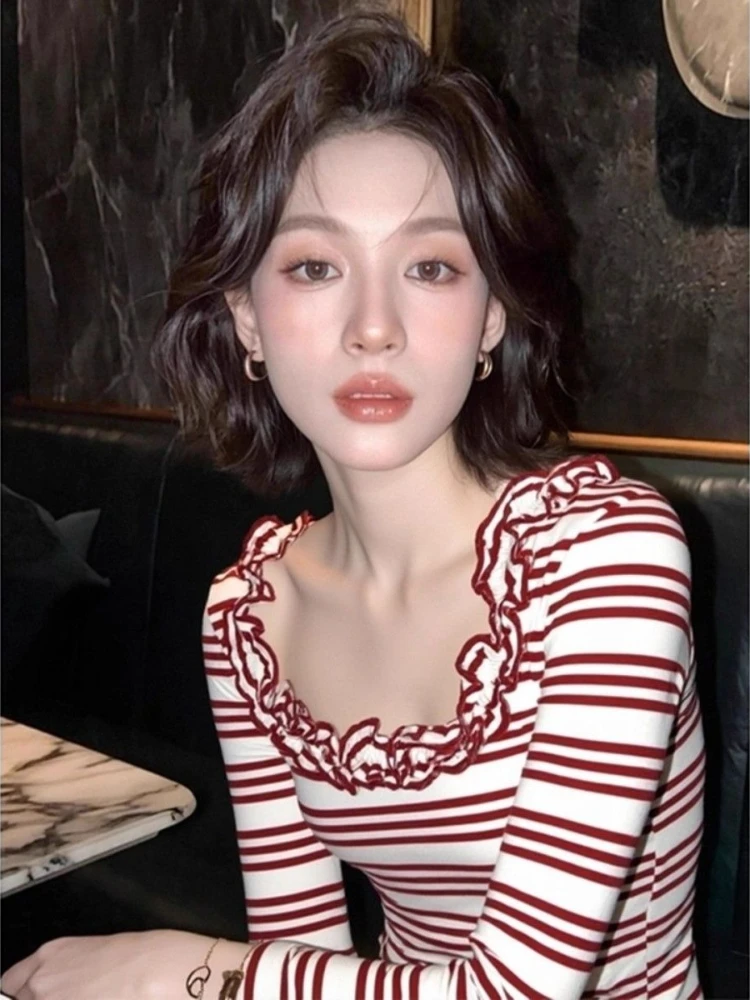 Beautiful French Style Western Age Reduction T-shirt Light Luxury Premium All-match Slim Tops Fungus Stripe Minority Top