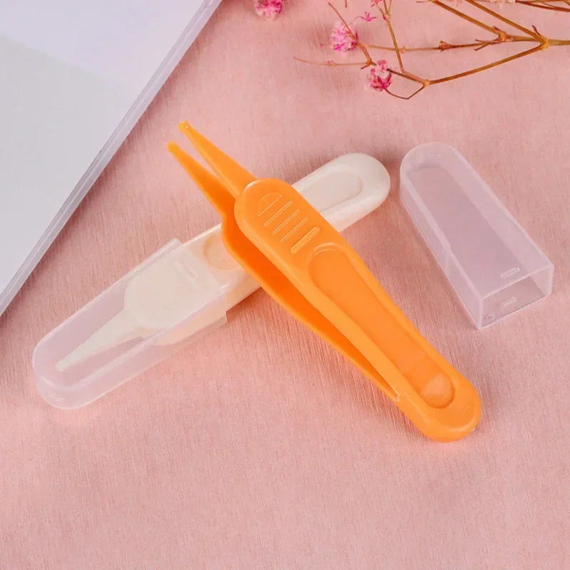 ABS Plastic Nose Navel Cleaning Baby Safety Care Round Head Clamp Infant Tweezers Nasal Cleaner Cleaner Clip Clean Tweezers 1Pcs