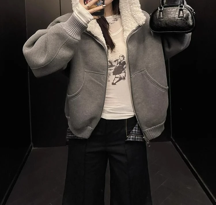 

Vintage Hooded Sweatshirt for Women Loose Fit Lazy Style Versatile Top for Autumn and Winter