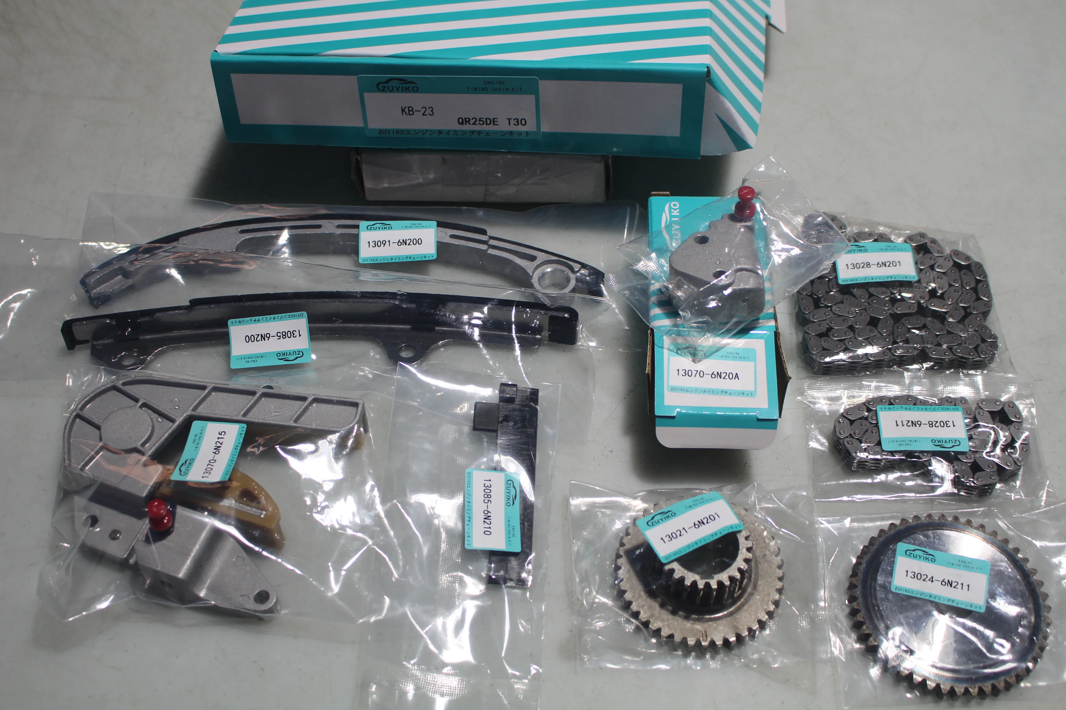 Qr25 Timing Chain Kit for nissan X-trail T30 Sentra Altima QR25DE Engine 13028-6n200 13070-6n215 KB-23