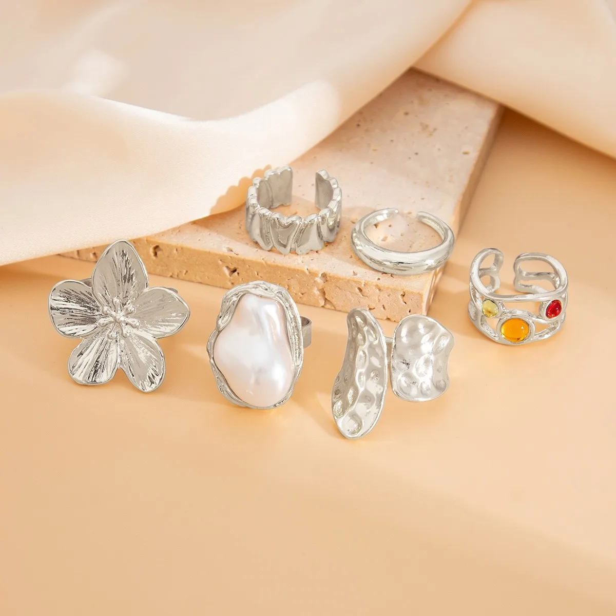 Gold Color Flower Crystal Baroque Pearl Open Ring for Women Fashion Rings Set Engagement Party Gift Temperament Jewelry