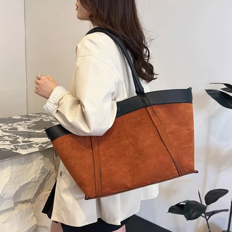 

Parisian Chic Diaper Bag For Women Leather Crossbody Bag Luxury Vintage Tote Minimalist Designer Large Capacity Elegant