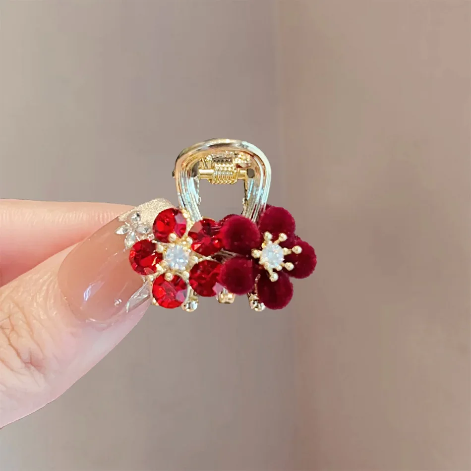 Süße rote Samt-Pflaumenblüten, kleine Haarklammer, Herbst und Winter, Damen-Pony, seitlicher Clip, süße Legierungs-Haarspange, Haar-Accessoires