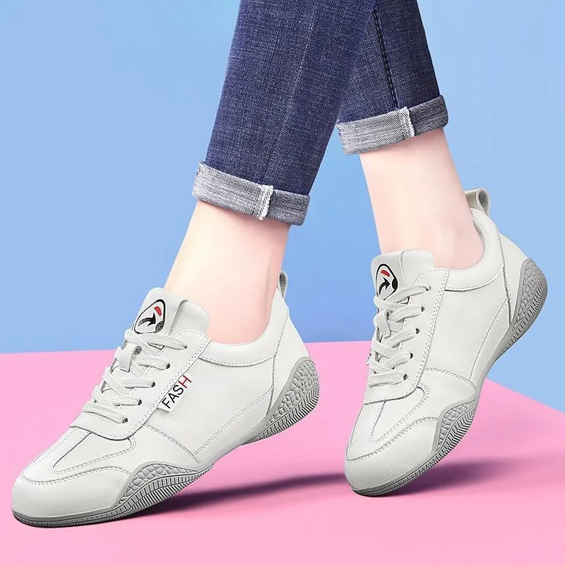 

Women Shoes New Casual Lightweight Sports Shoes Women Breathable Little White Platform Shoes White Sneakers Zapatos Mujer