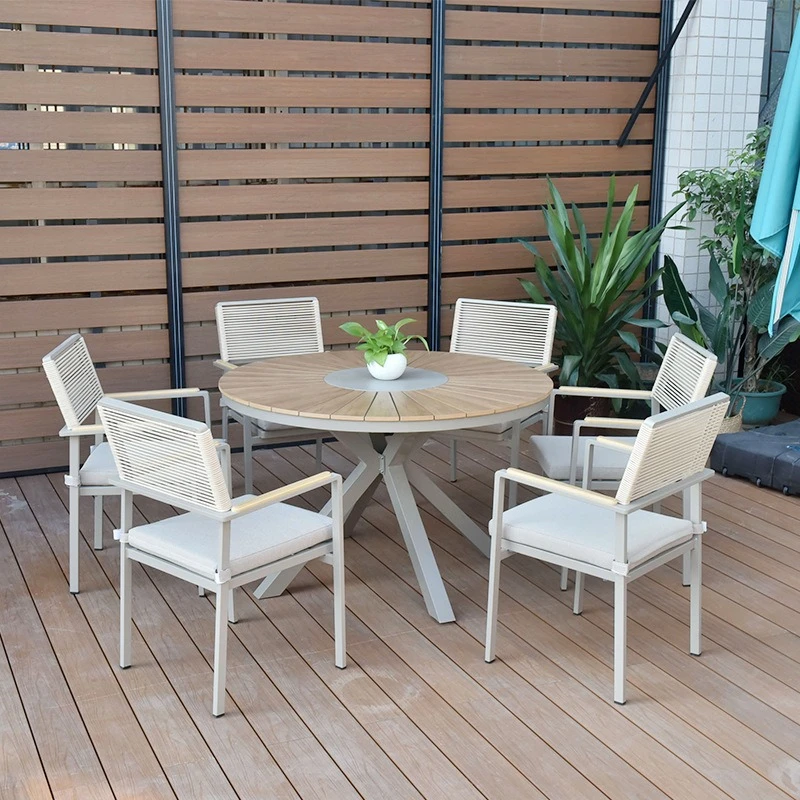 طاولات وكراسي خشبية خارجية إسكندنافية، فناء، شرفة، أثاث خارجي للترفيه، حديقة فيلا