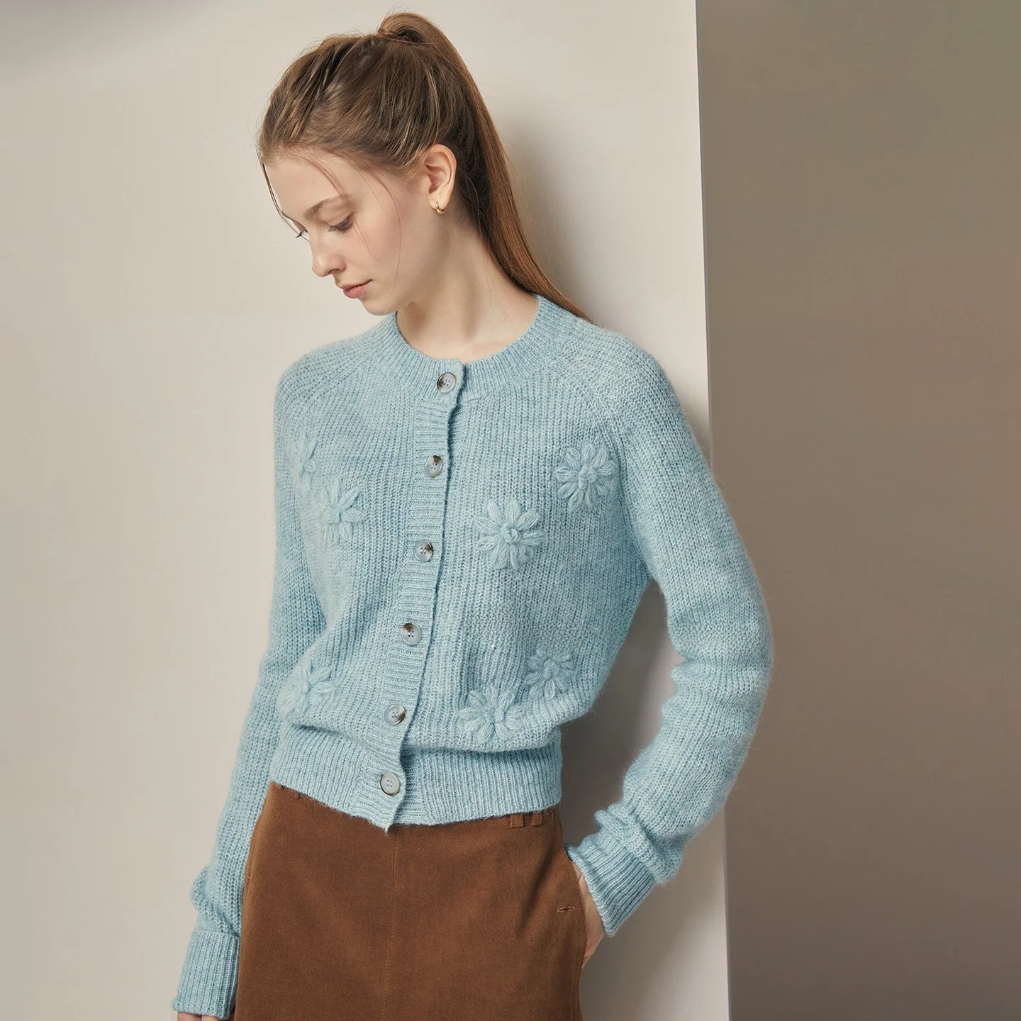 

Ele вязаный шерстяной свитер круглый Ne для поездок на работу Sle с цветочной 3D вышивкой длинный кардиган на пуговицах све женская мода