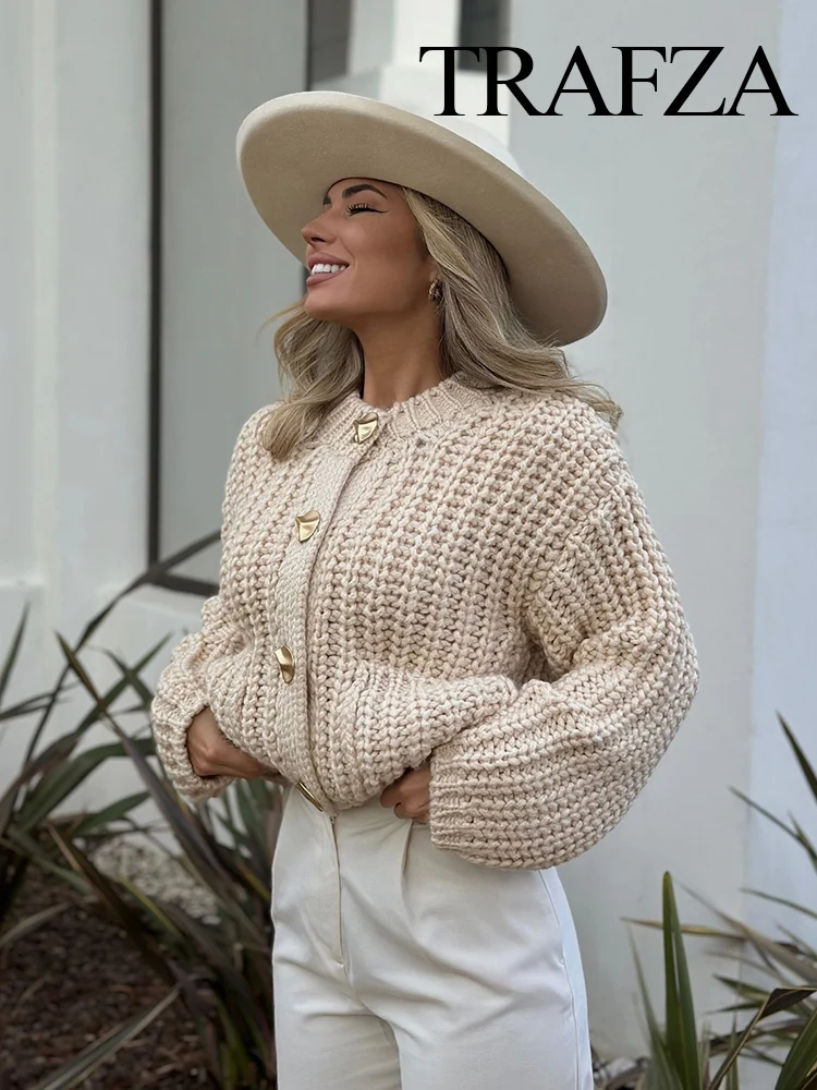 

TRAFZA Women's Autumn Winter Fashion Thick Knitted Large Button Jacket Female Pocket High Street Loose Casual Long Sleeve Coat