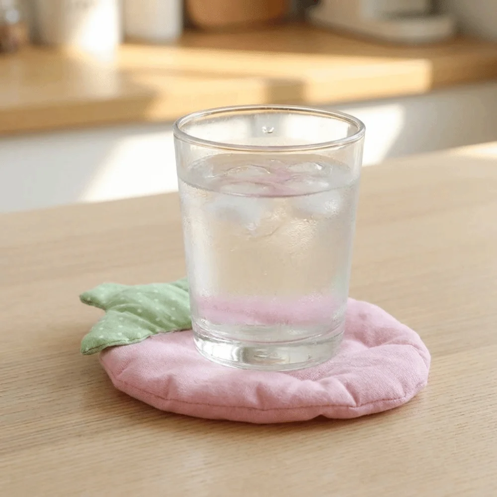 Polka Dot Strawberry Coaster Kawaii Korean-Style Anti-Scalding Mat Heat Resistant Washable Fabric Coaster Photography Props
