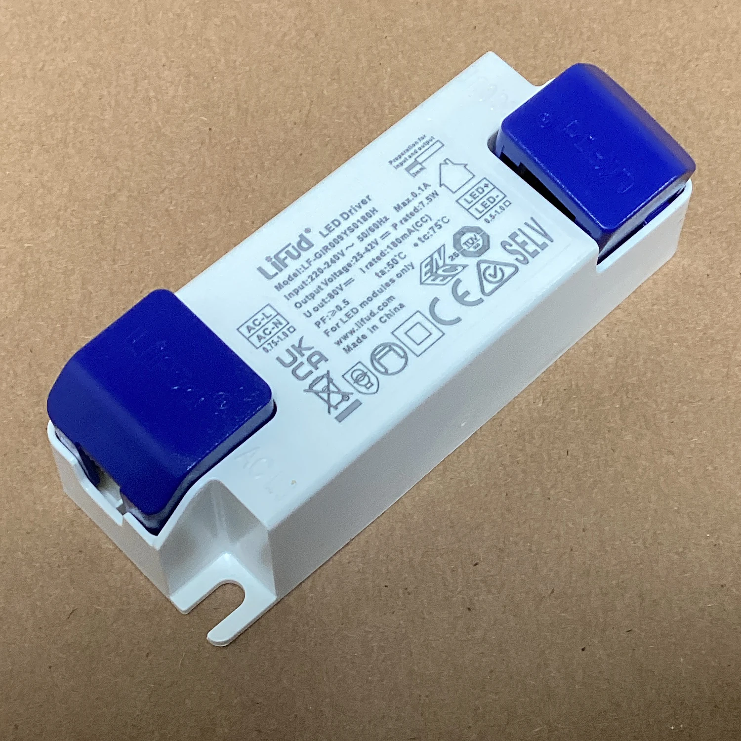 Lifud Constant Current Flicker Free LED Driver 135mA 160mA 180mA 200mA for Class II light fixtures