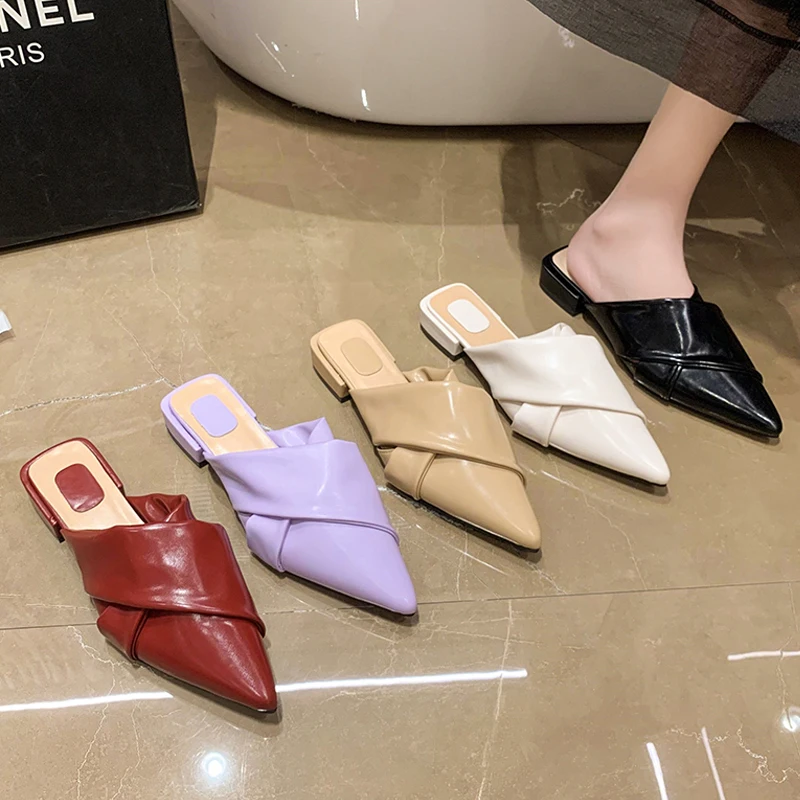 Eleganckie miękkie skórzane pantofle bez pięty kobieta 2023 nowe wzór w krzyże szpiczasty nosek Slip-on sandały damskie Chic Outdoor Heeled Slide