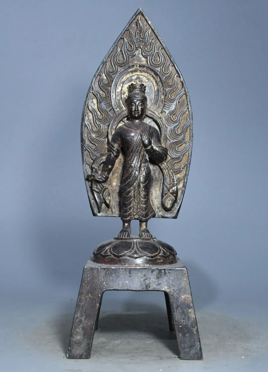 Chinese Antique Tibetan Buddhism Aged Copper Statue of Avalokiteshvara