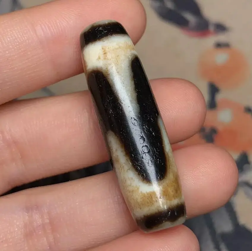 

Himalayan Ancient Tibetan DZI Beads Old Agate Tiger Tooth Totem Amulet Pendant