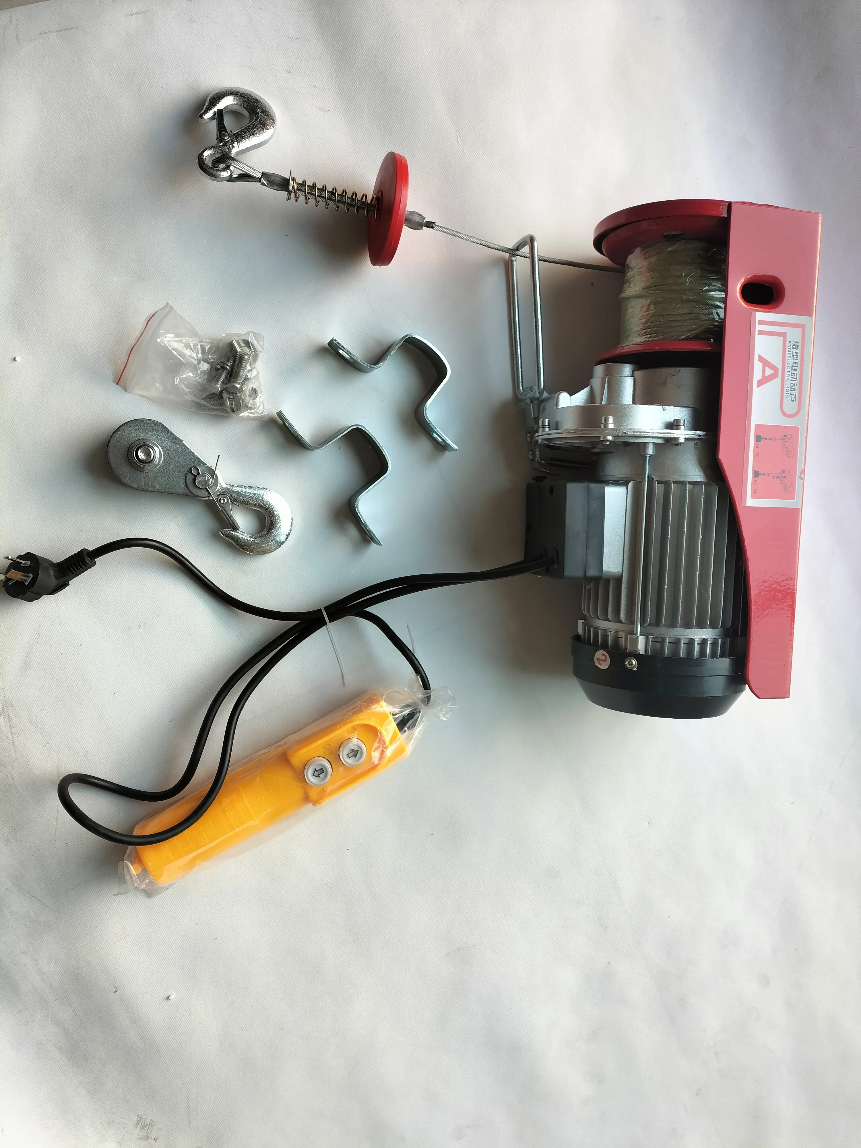 China Remote Control Mini Electric Trolley Overhead Cranes Wire Rope Electric Hoist 1.5 Ton