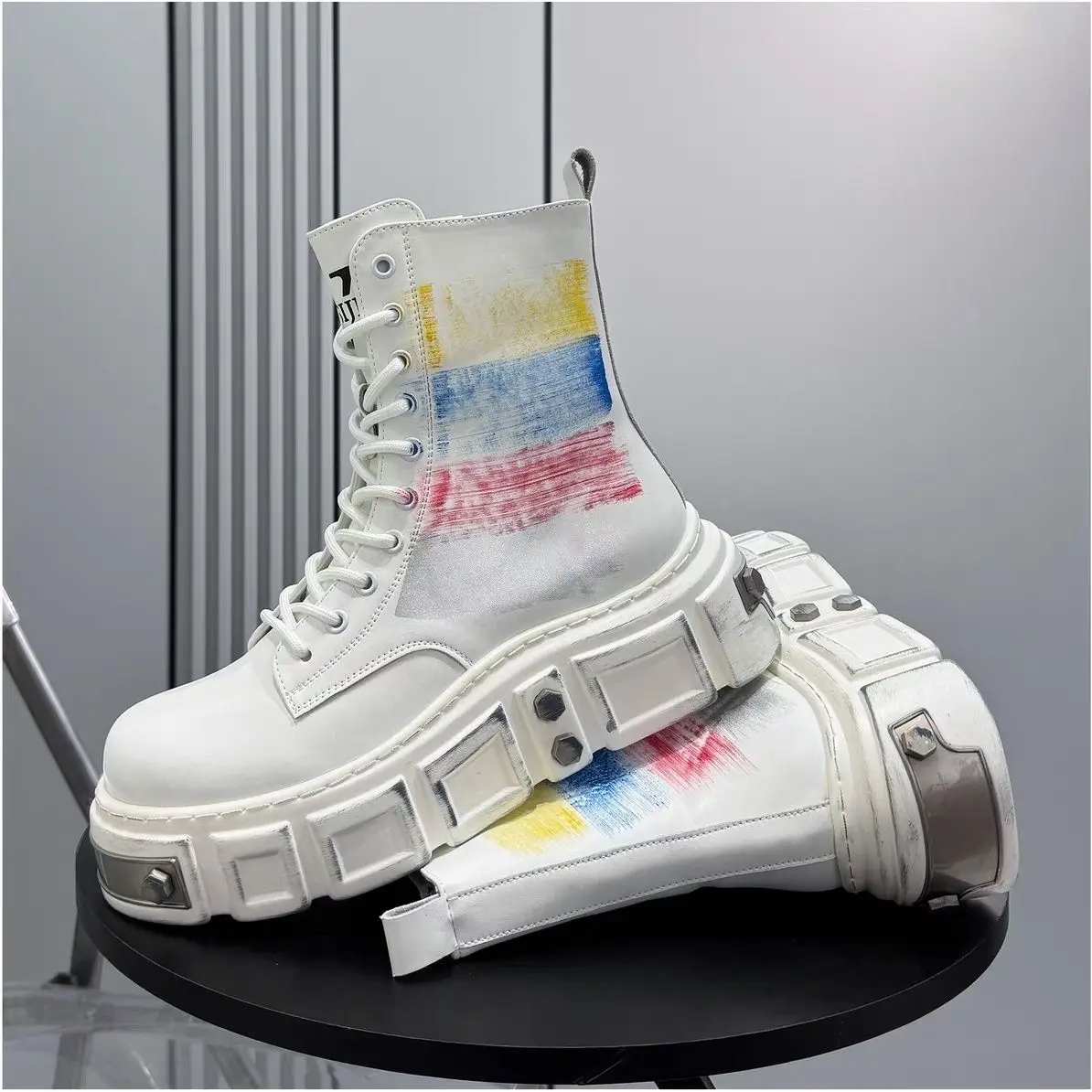 

2025 White Men's Autumn and Winter New Super Fire Graffiti Thick-soled Inner Heightening High-top Locomotive Boots