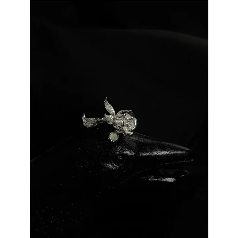 Newly Arrived Jewelry Silver White Color Invisible Inlaid Rose Bud Zircon Ring Women High End Banquet Unique Design Jewelry Ring