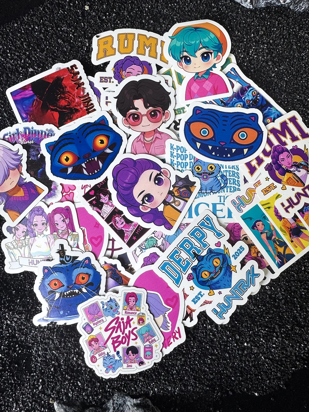 

60Pcs Cartoon Diy Party Stickers Kpop Movie Demon Hunters Huntrix Saja Boys Derpy Tiger Scrapbooking Cup Decoration Decal