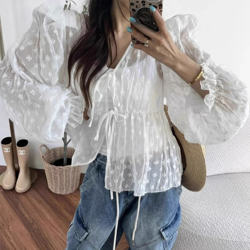 

Sweet Embroidered Hook Flower Lace Shirt for Women's Autumn New French Style Puff Sleeve Top
