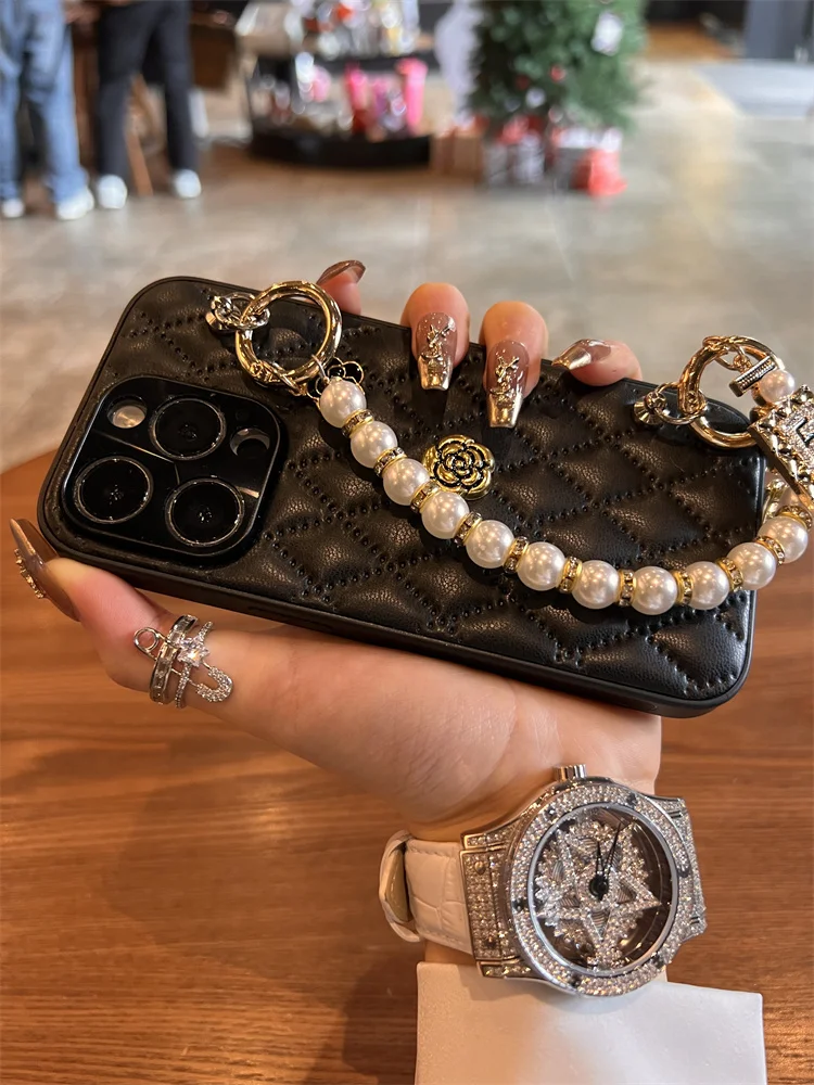 جراب هاتف فاخر بنمط منقوش من الجلد لهاتف أيفون ، غطاء بلون واحد ، حرف ذهبي ، موضة المد والجزر ، أيفون 15 ، أيفون 14 ، أيفون 13 ، أيفون 12 برو ماكس ، ساخن