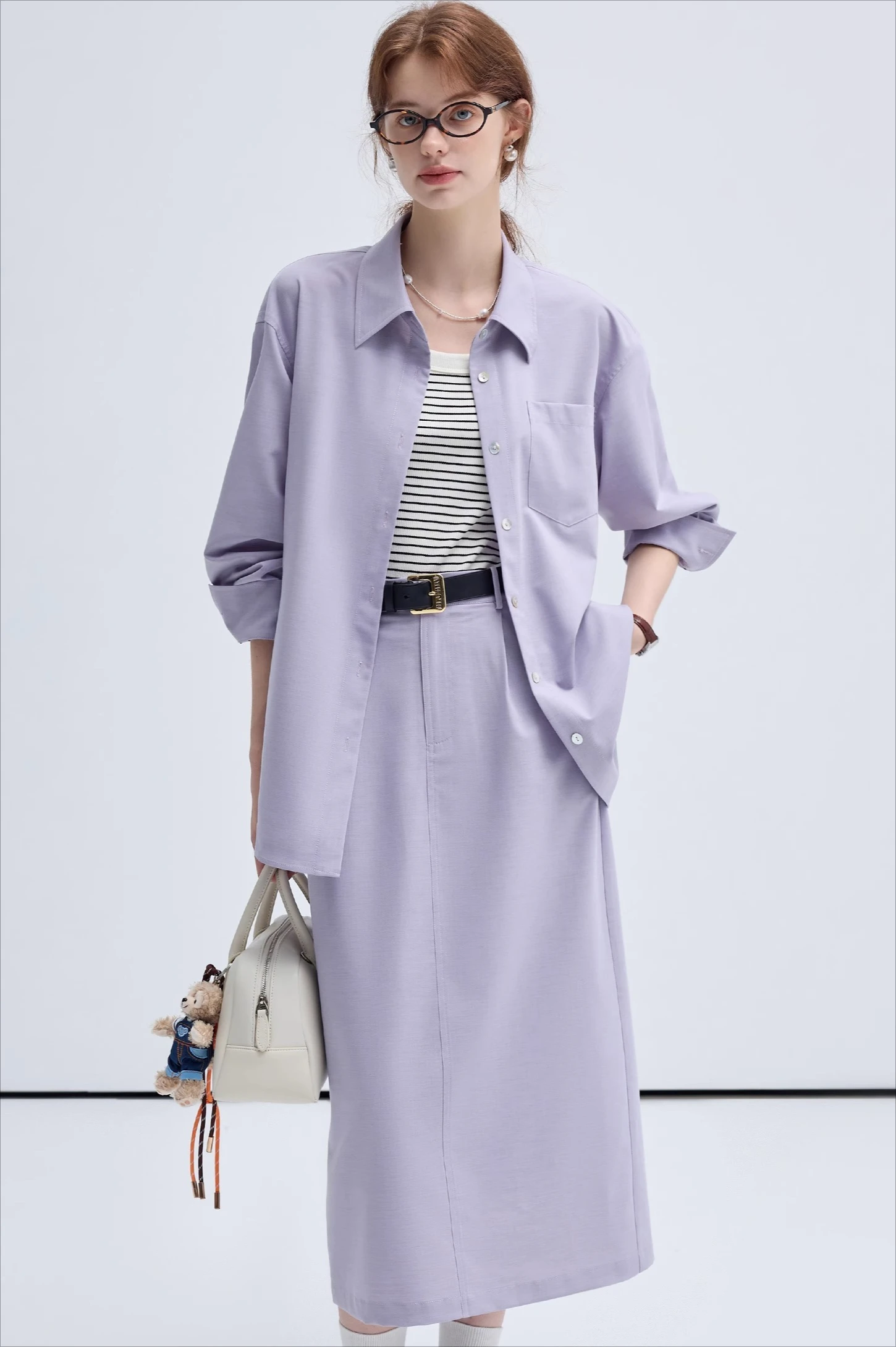 Осенний офисный женский комплект из 2 предметов во французском минималистском стиле, женский топ удлиненной длины + модная юбка, повседневный уличный костюм Осенний офисный женский комплект из 2 предметов во французском минималистском стиле, женский топ удлиненной длины + модная юбка, повседневный уличный костюм