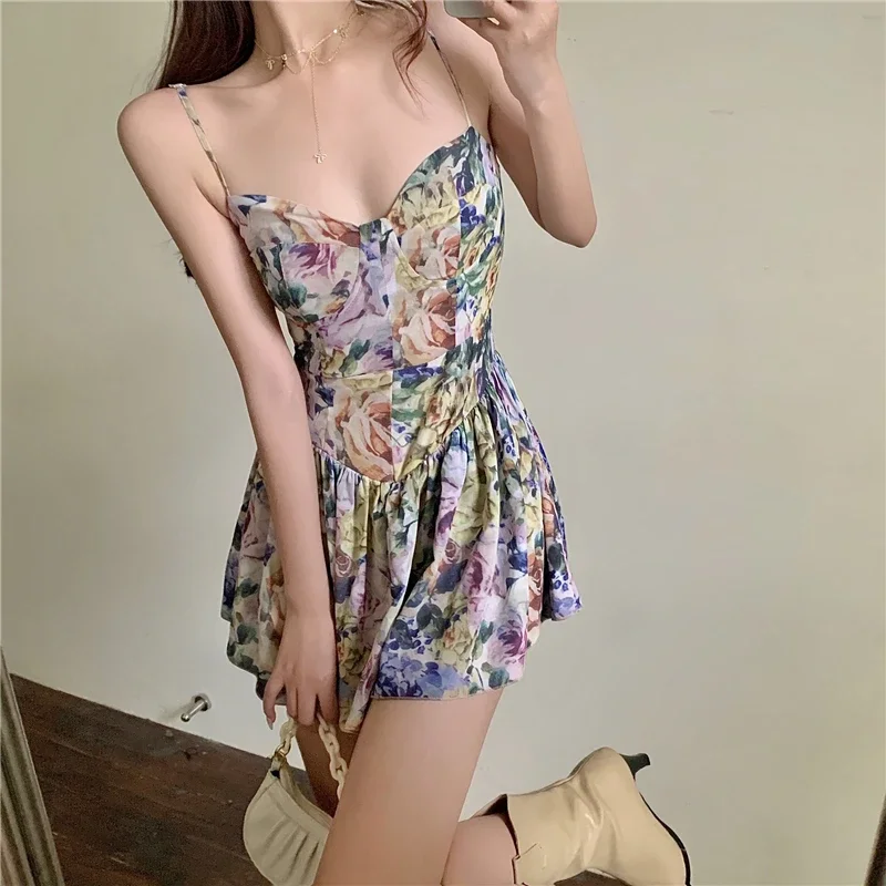 Vestido feminino colorido moda plissado com decote em v verão novo sexy sem costas estilo coreano férias cintura alta all-match vestido feminino