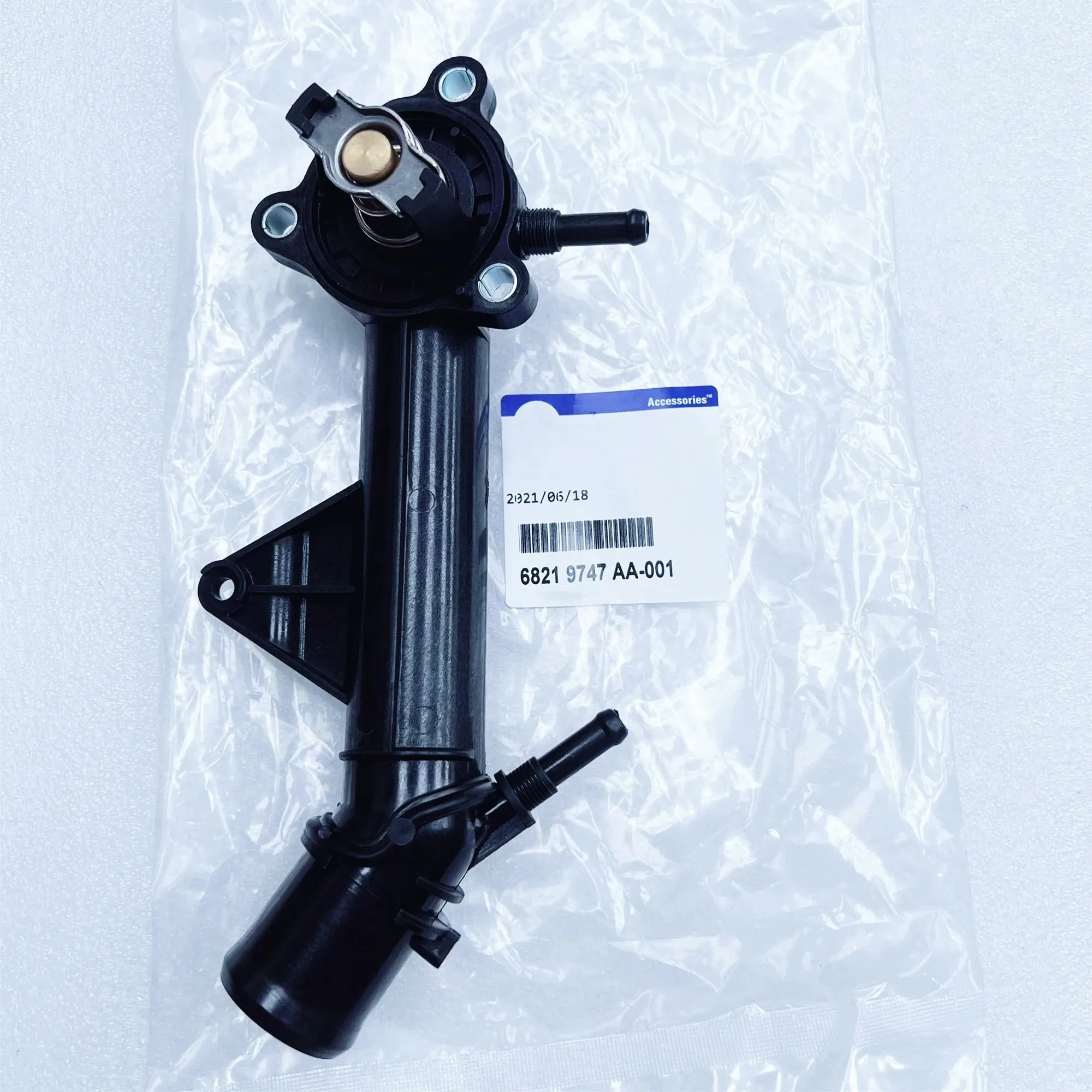 

WAP01 ,The new Thermostat Assembly With Sealing Ring ,68219747AA , For: 2.0T (Diesel Engine) ,Journey,JC, Cherokee, KL, K4，2014