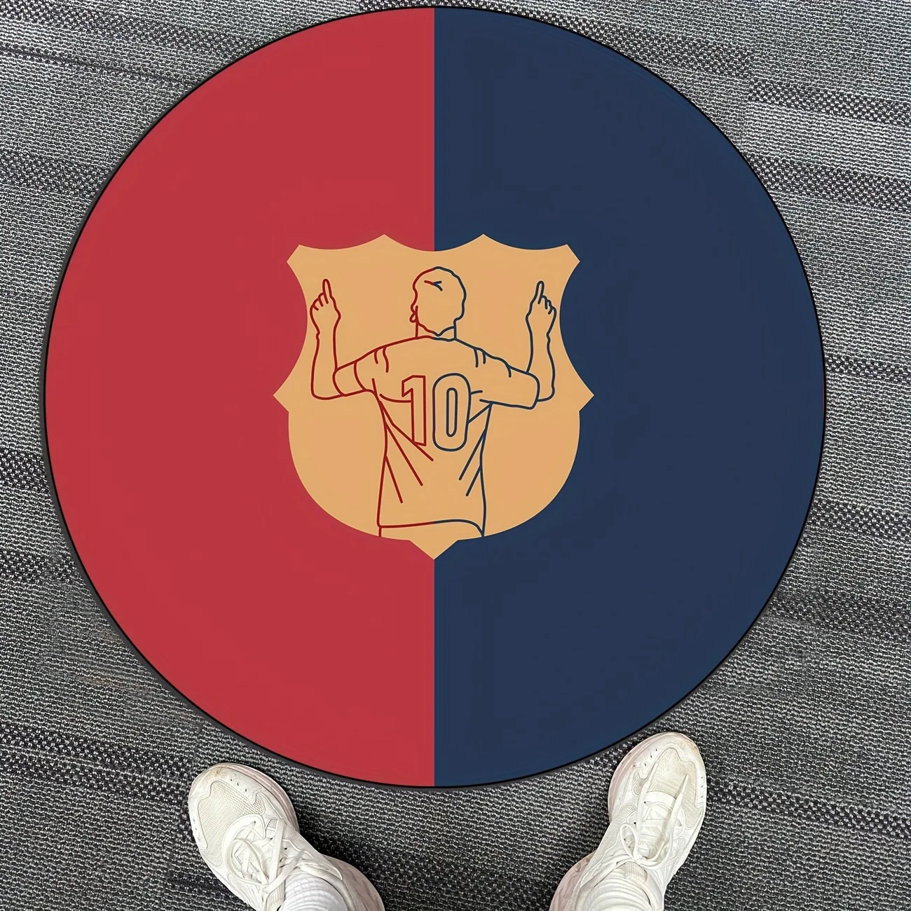 1pc Sports Jersey Number 10 Round Rug Flannel Red Blue Split Design Non Slip Fan Cave Man Cave Game Room Floor Decoration