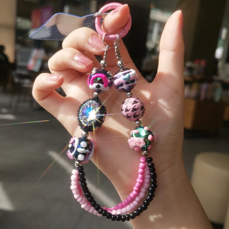 

Mobile Phone Lanyard Short Powdery Gem Graffiti Beads Beaded Hand Three Chain Pendant Wrist Pendant Phone Wrist Strap