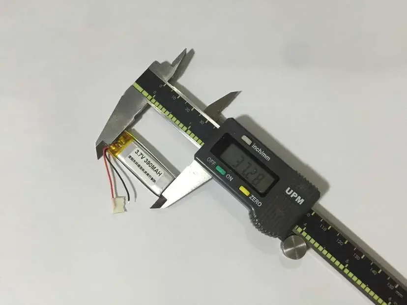 Neuer 3,7-V-Polymer-Lithium-Akku mit voller Kapazität 501437   390MAH MP3-Walkie-Talkie / Ausrüstung / Mini