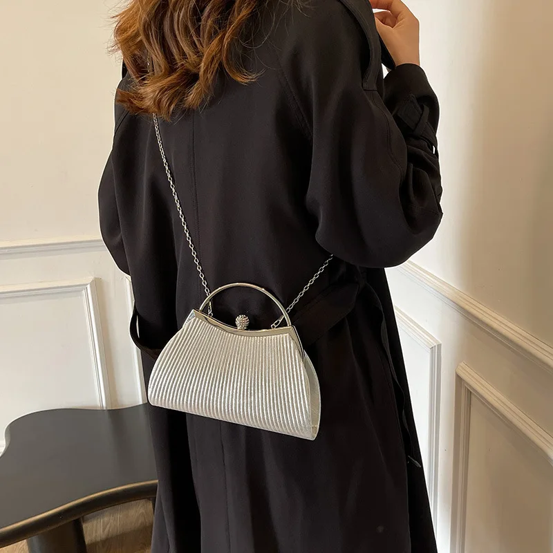 

New Folded Diamond Embedded Evening Bag Princess Cheongsam Dinner Bag KTV Handbag Polyester Material Daily Match Shell Shape