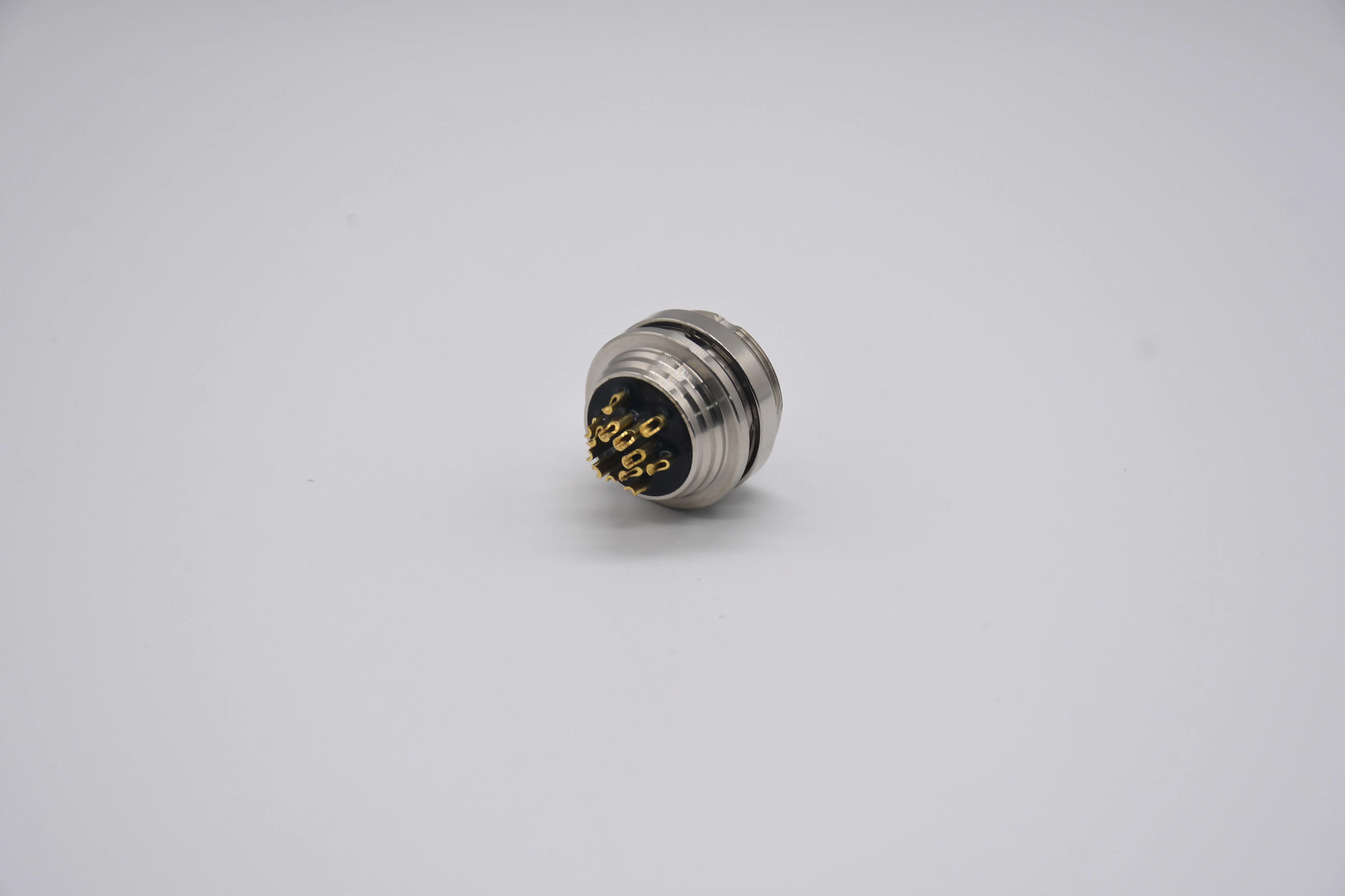 M16 Female Circular Socket Connector 14 Pin Copper Alloy Housing Brass Contact IP67 6A/7A Rated Current
