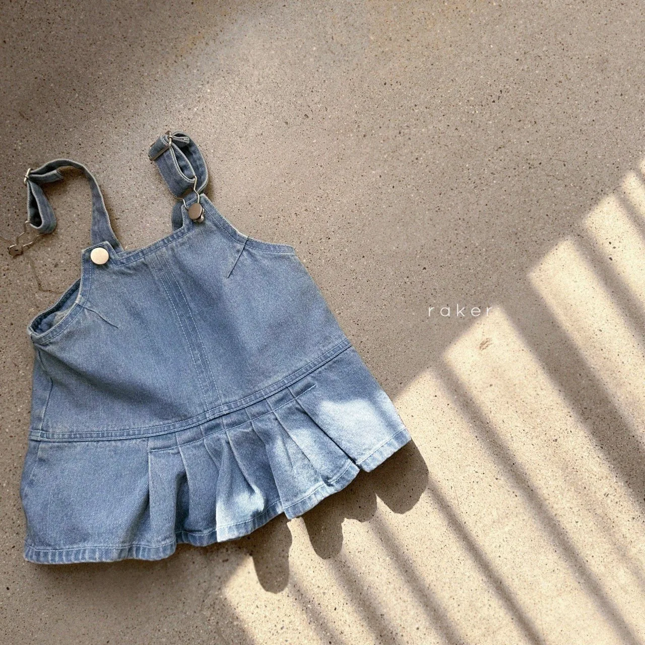 2024 Spring New Baby Girl Sleeveless Denim Dress Newborn Toddler Solid Strap Dress Infant Girl Sweet Princess Sling Dress 0-24M