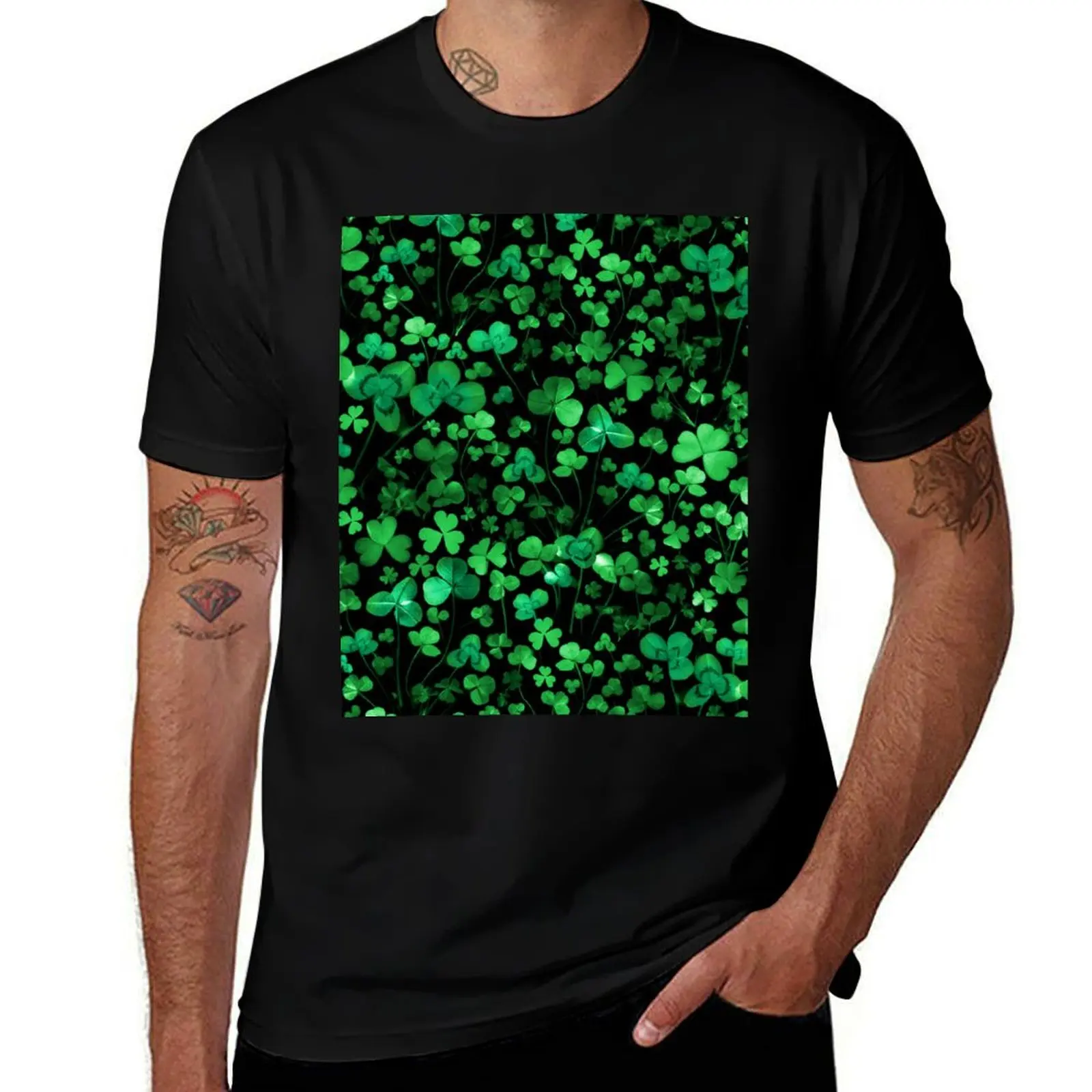Evening Green Shamrocks T-Shirt Plus Size Non-Shrink T-Shirt