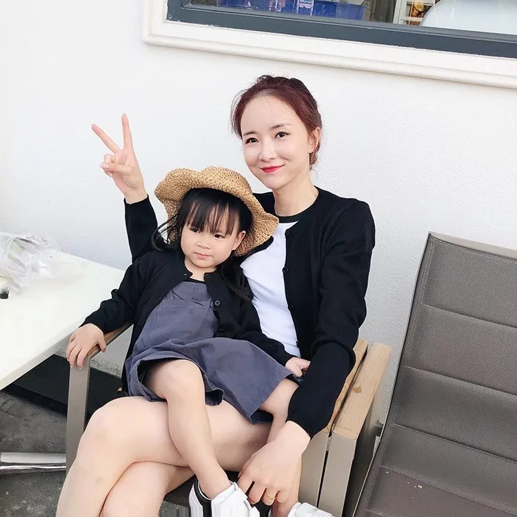Mother and Son Daughter Matching Cardigan Clothing Baby Girl Boy Sweater Women Knitted Coat Mommy and Me Pullover Kids Knitwear