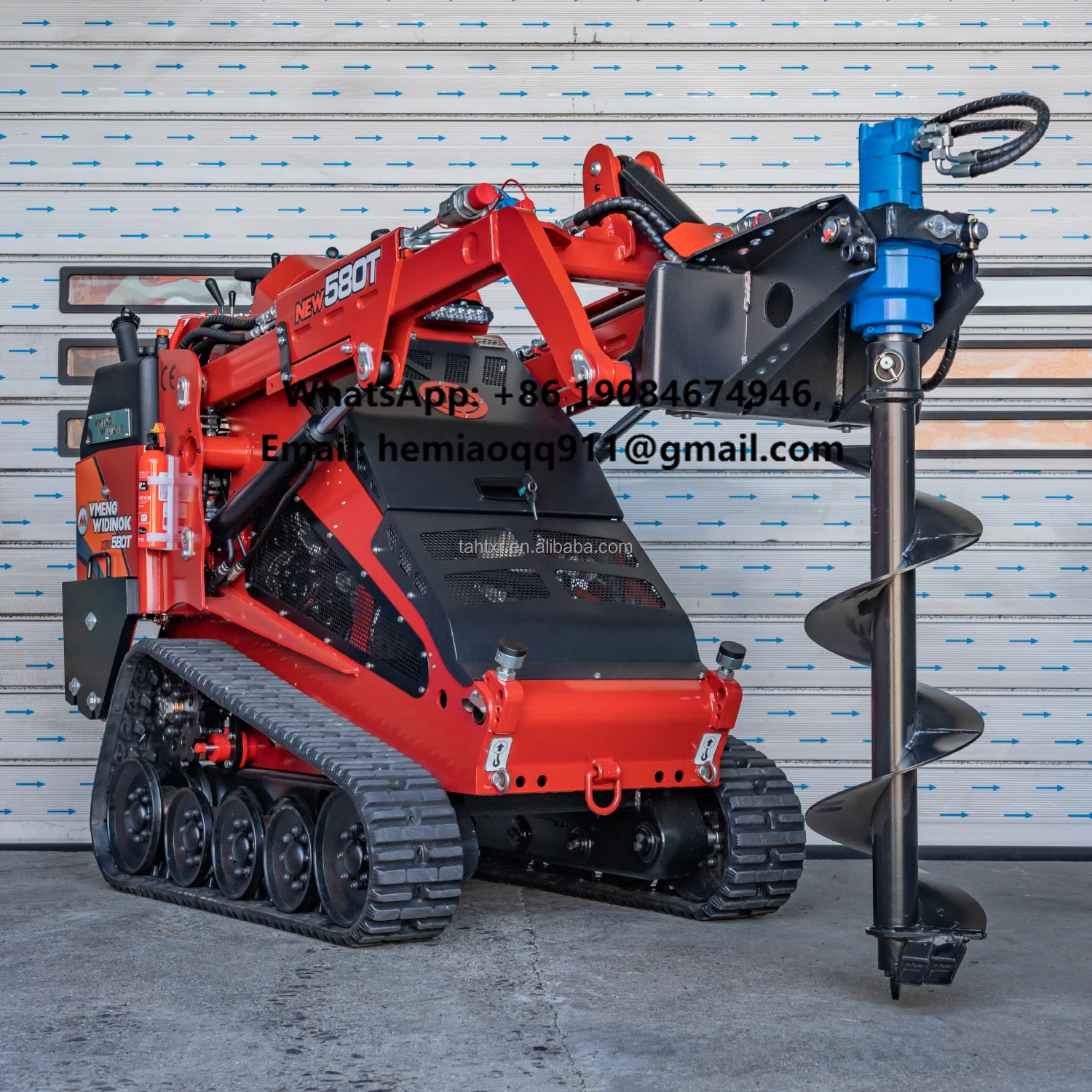 Mini crawler loader with hydraulic auger for efficient trenching jobs