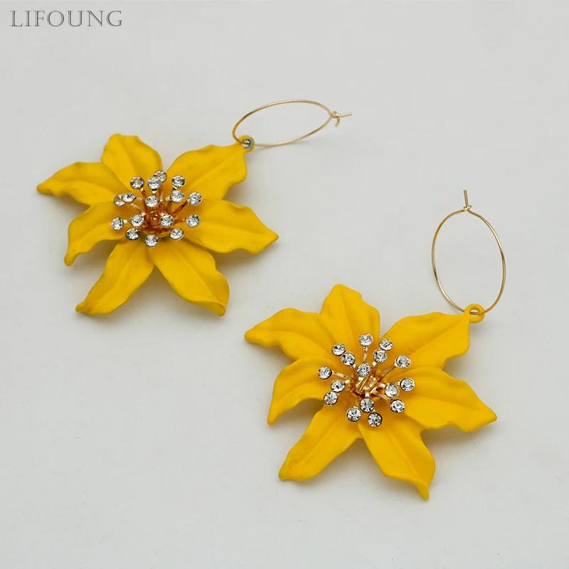 Large Metal Yellow Petal Flower Earrings For Women Spring Summer Holiday Accessories Heavy Styles Wholesale Jewelry Gift 2023651