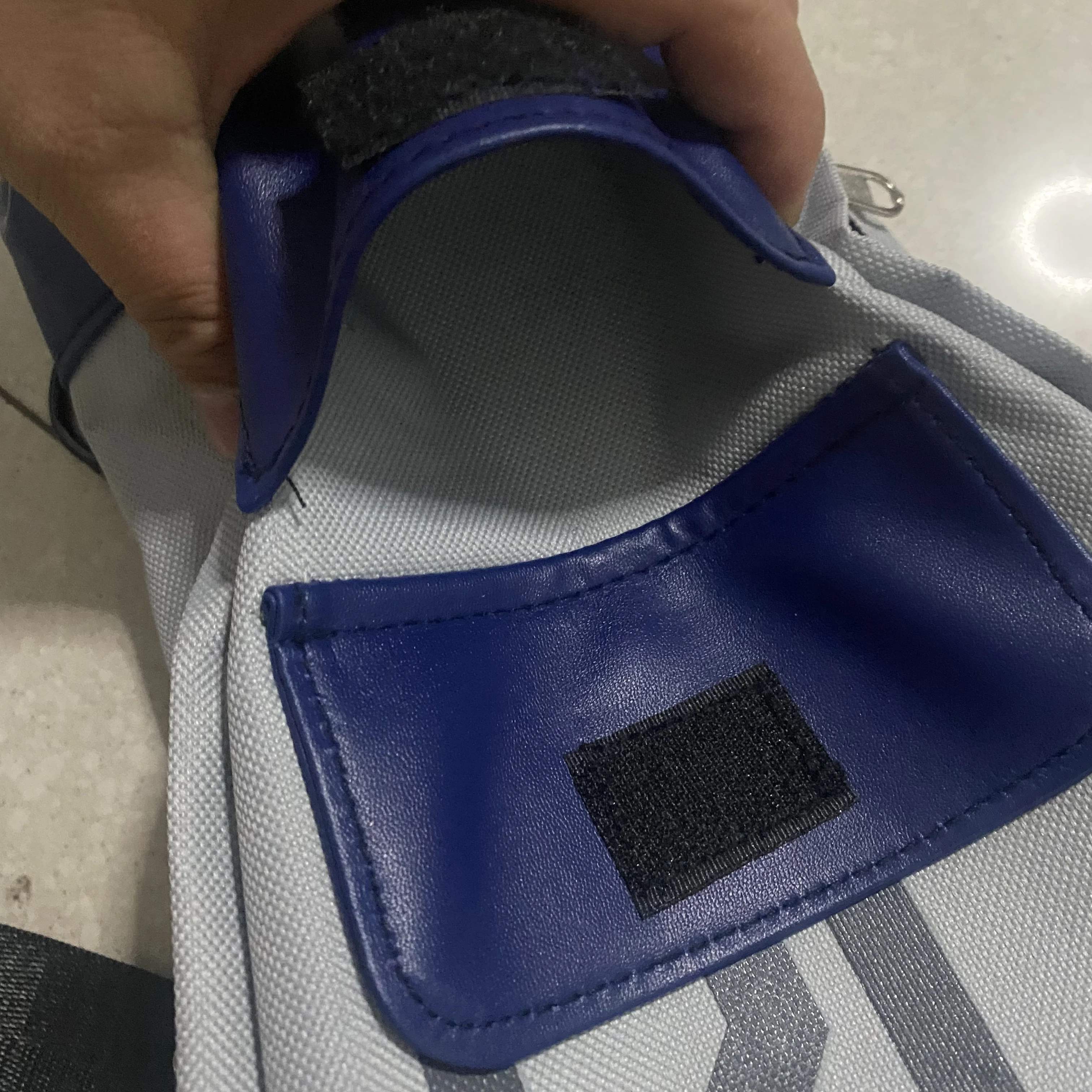 حقيبة كتف Brdwn GUNDAM للجنسين 07MS Team Shield Shape Cosplay من البوليستر