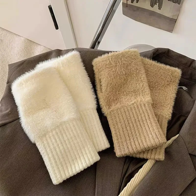 

Mink Fleece Soft Winter Half Finger Gloves Women Warm Luxury Solid White Plush Knitted Fingerless Gloves Wrist Mittens Writting