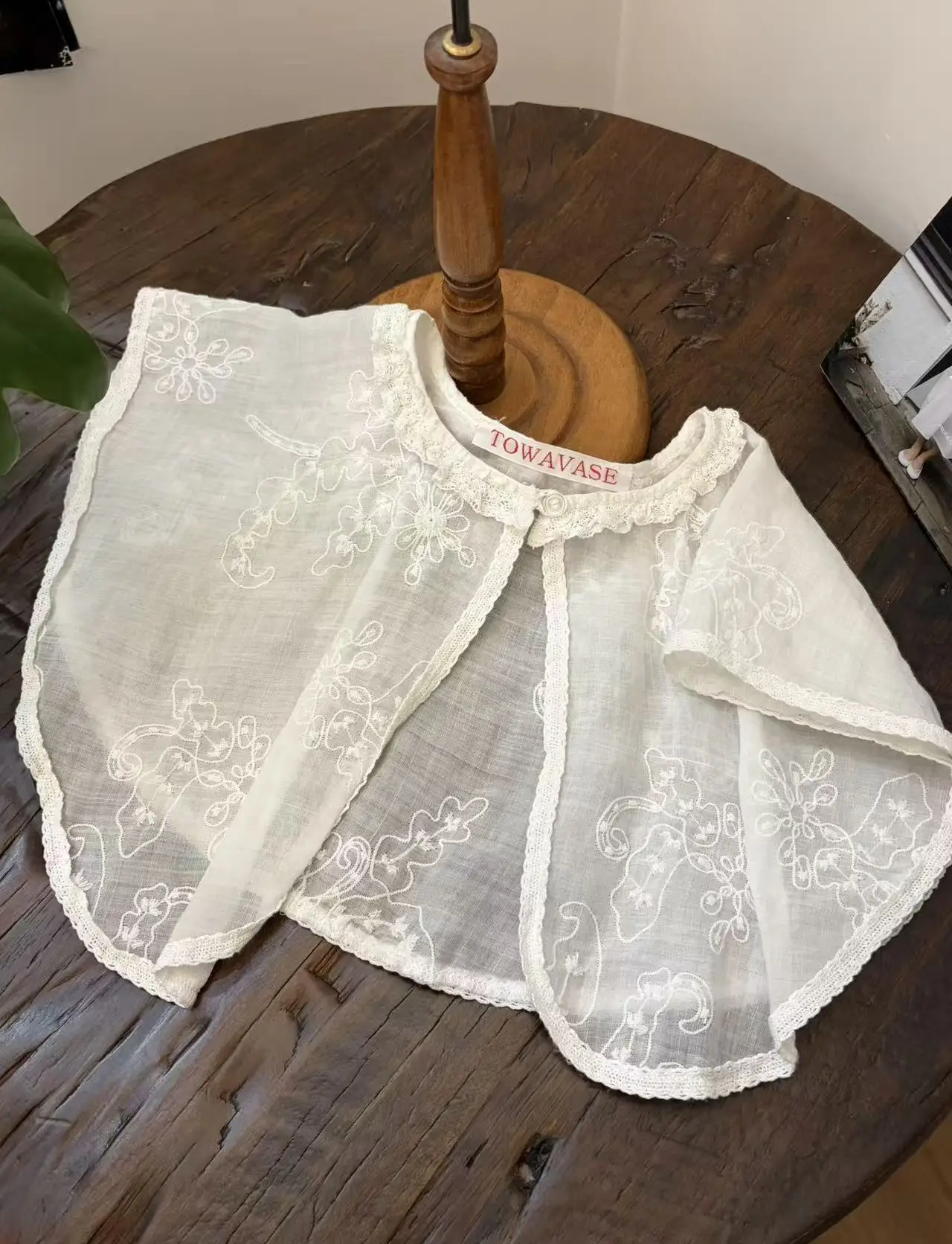 nueva-corbata-de-moda-casual-con-cuello-pequeno-estilo-japones-2026-bordado-intenso-boton-Unico-color-puro-y-versatil