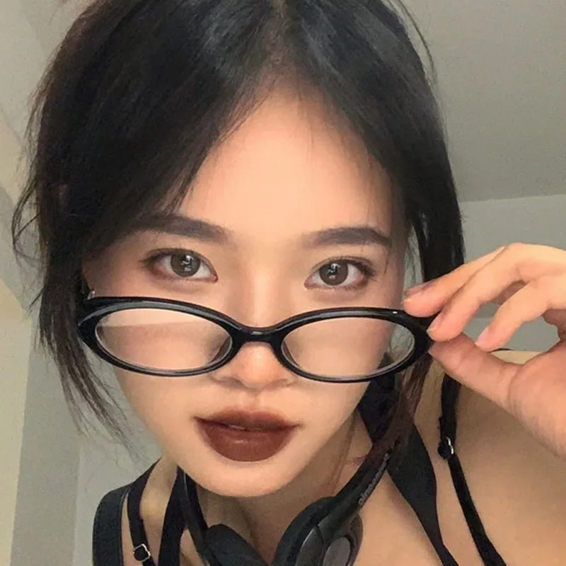 

Vintage Small Myopia Glasses Girls Y2K Style Oval Frame Plain Eyes Female Eye Protection Eyewear Women men Outdoor Eyeglasses