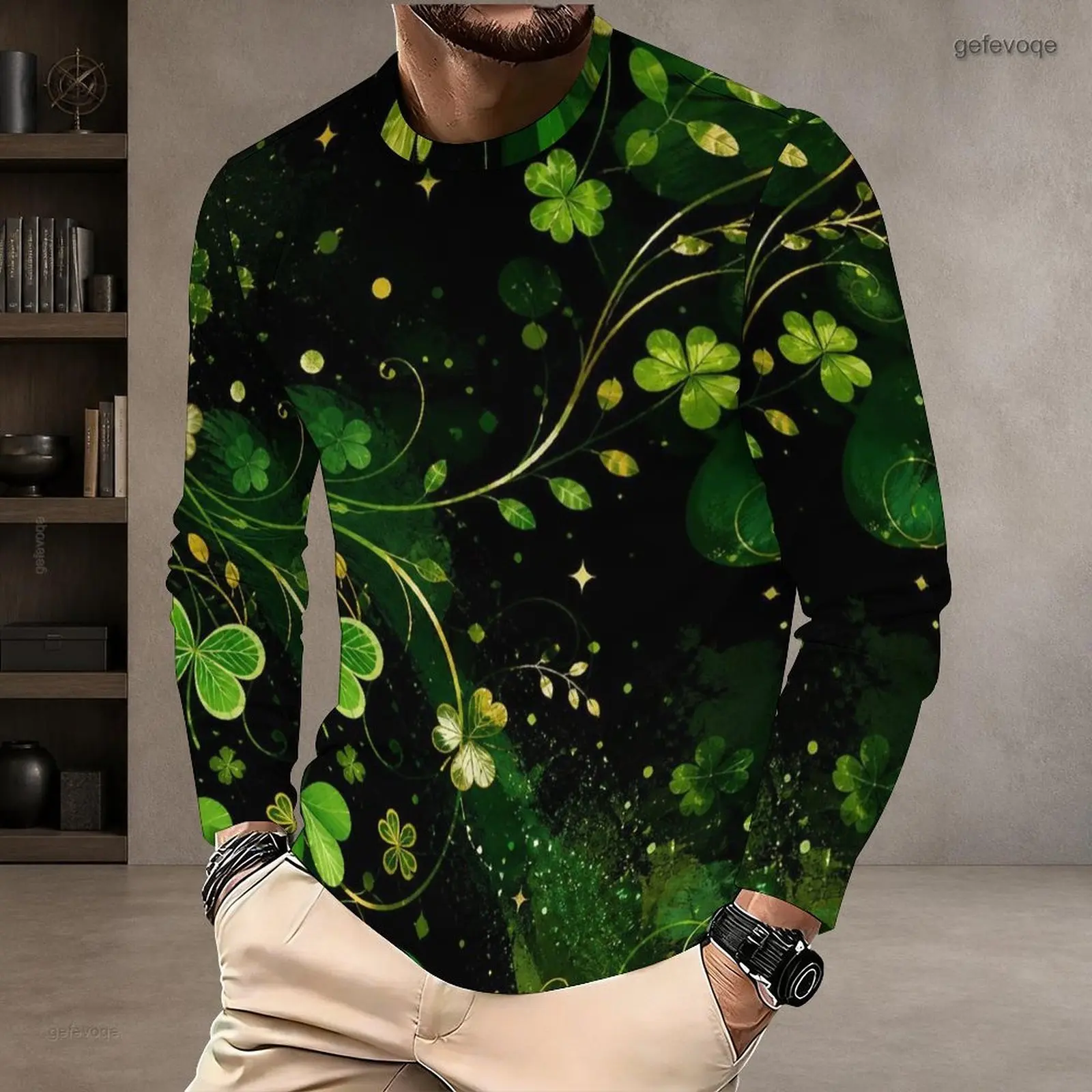 Men Green Printed Shamrock Clover Pattern Round Neck Long Sleeve T Shirt