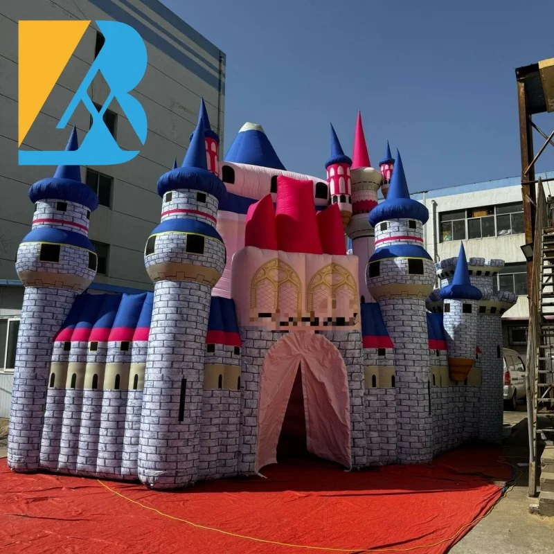 Castello gonfiabile gigante con sfondo da palcoscenico costruito personalizzato per giocattoli per organizzatori di feste di eventi