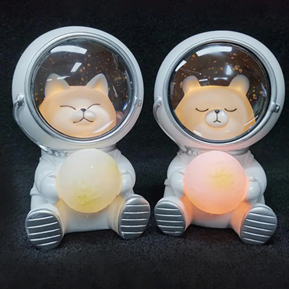 Resin Lovely Cat Astronaut Desk Lamp LED Night Light Cartoon Bear Desk Night Lamp Bedroom Decor Night Lights Kids Christmas Gift