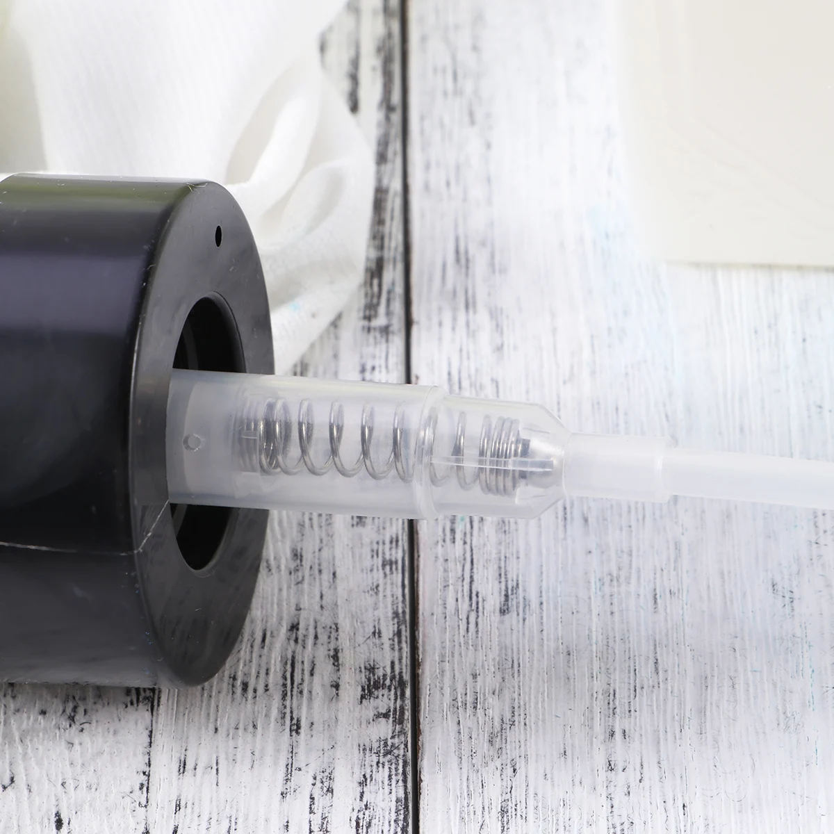 

White Press Pump Polish Container Storage Liquid Pump Bottle Makeup Toner Alcohol Dispenser Travel Empty Bottles For