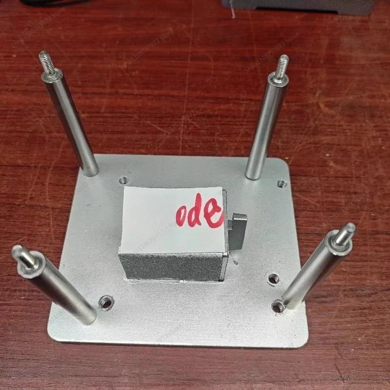 For 725 10Am computer maintenance bracket, with magnetic adsorption stop function.