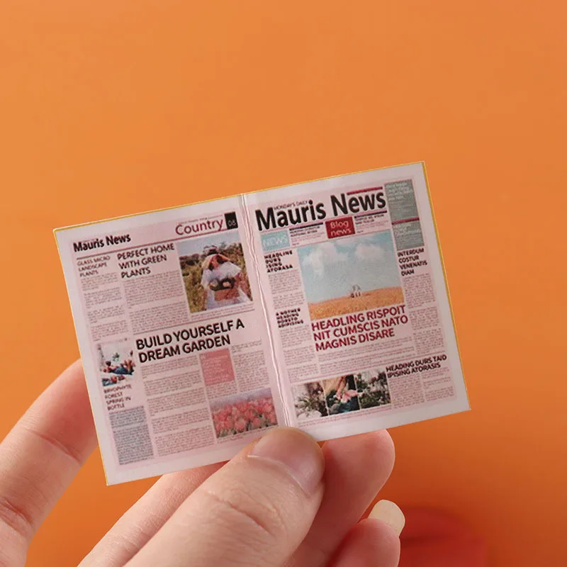 Giornale in miniatura 1/12 Accessori per casa delle bambole Mini Decorazione per giornali a colori Bjd OB11 Disposizione della casa delle bambole Rapporto delle notizie