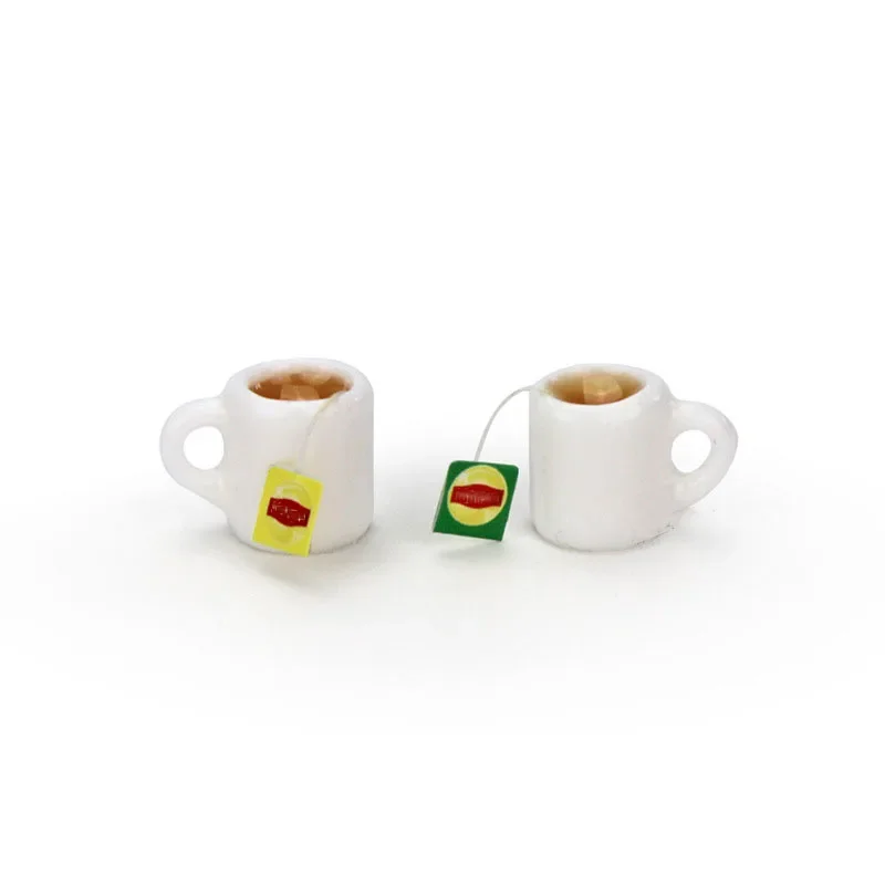 2 pezzi 1/12 accessori in miniatura per casa delle bambole mini resina rosso nero tazza di tè bevande di simulazione giocattoli modello per la decorazione della casa delle bambole