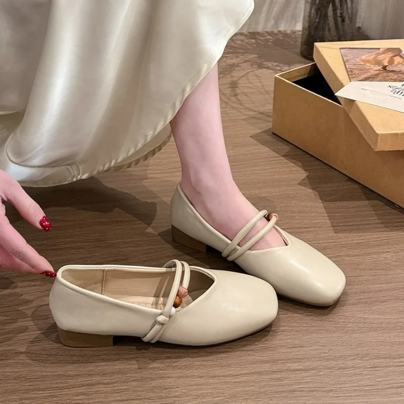 

Hot Selling Women Shoes 2026 Brand Designer Mary Janes Shoes Woman Square Toe Japanned Leather Flats Vintage Narrow Band Loafers