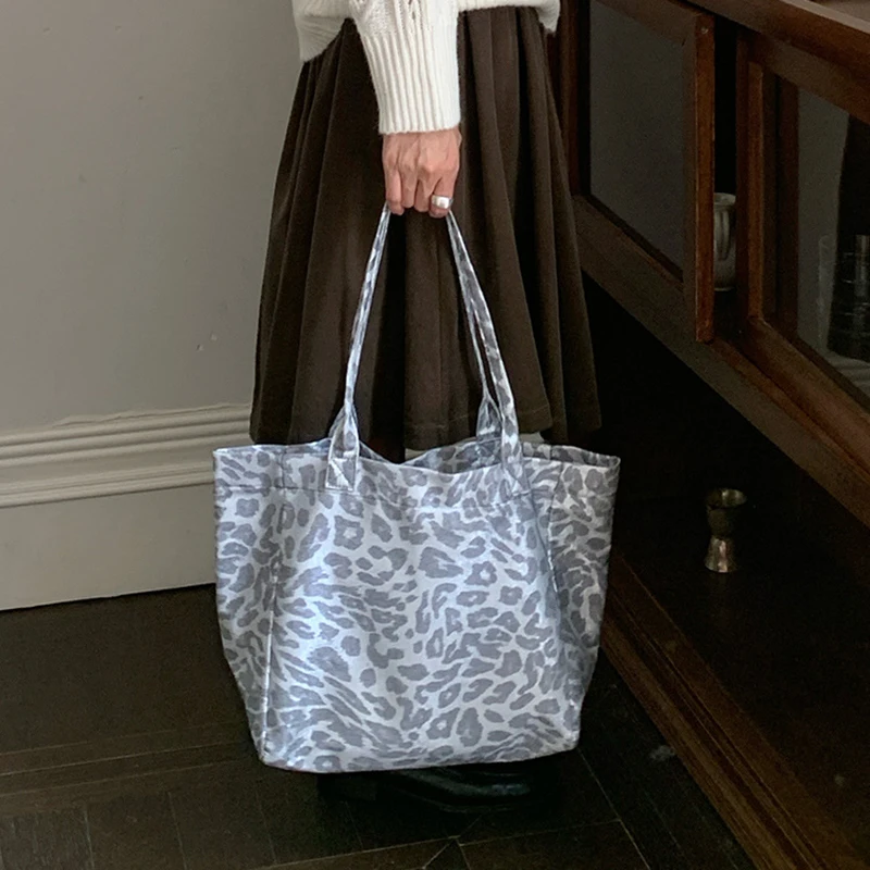 

Эстетические женские сумки-тоут HAEX 2025 Y2K, серебряная леопардовая сумка для покупок большой вместимости, повседневная повседневная универсальная сумка на плечо Bolso Mujer